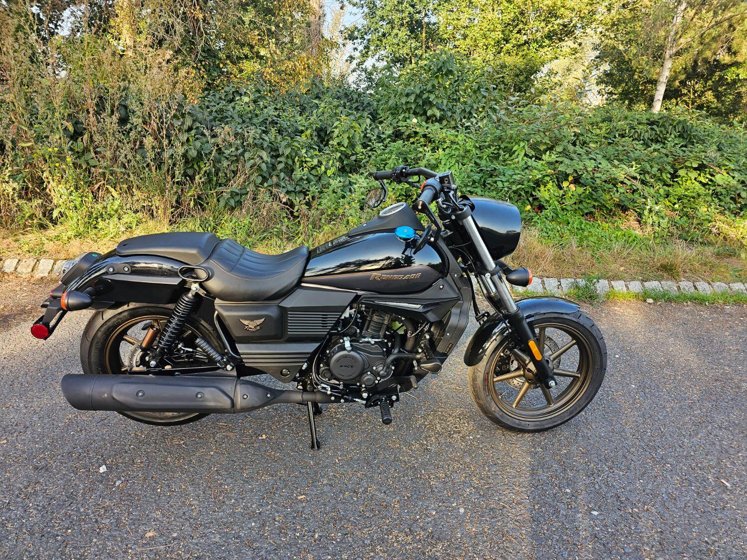 Um renegade clearance sport 300